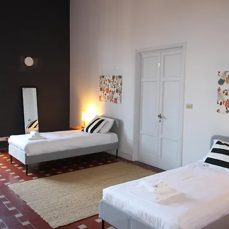 Vecchietti 6 Apartment